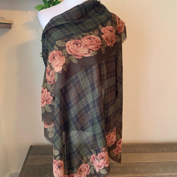 Fall Scarf - Picture 2 of 3